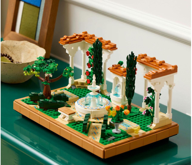 LEGO Icons 10359 Fontanna w ogrodzie - 1298067 - zdjęcie 8
